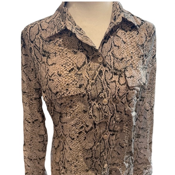 Equipment Tops - Snakeskin Print Button-Up Shirt - Equipment Femme
